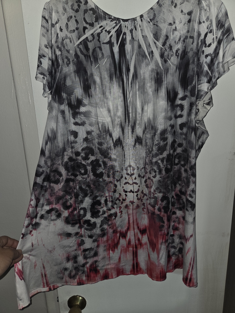 Apt. 9 Embellished V-Neck Tie-Dye Leopard Print Top in White and Red - Picture 7 of 7